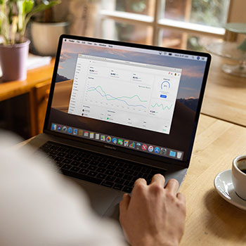 绯红女巫电影,绯红女巫的逆袭